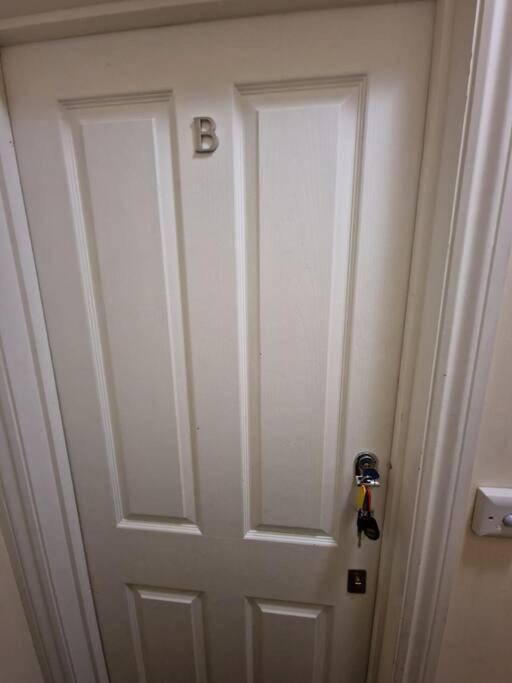Stylish 2bed With Sky Window Appartement Londres