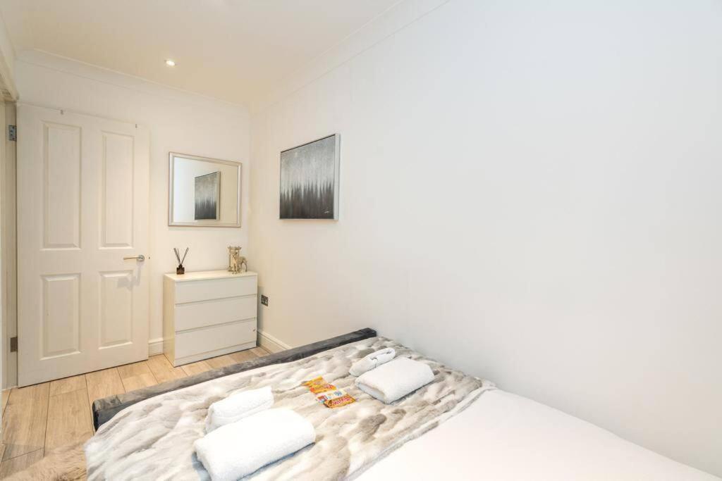 Stylish 2bed With Sky Window Appartement *